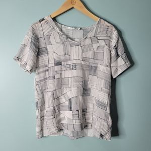 Turnover White 100% Silk Mixed Geometric Shape Top Size 36